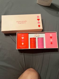 Ariana Grande Fragrances Limited Edition Poker/Card Set - Rare Collector's Item!