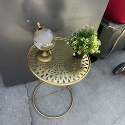 Home Or Office Decor Gold Toned Plant Or Etc Display Holder W Props Included 