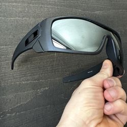 New Oakleys  Box, Pouch Cloth All Included