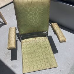 Vintage Unique  Antique Stadium Bleacher Park Lawn Chair Green Gold 