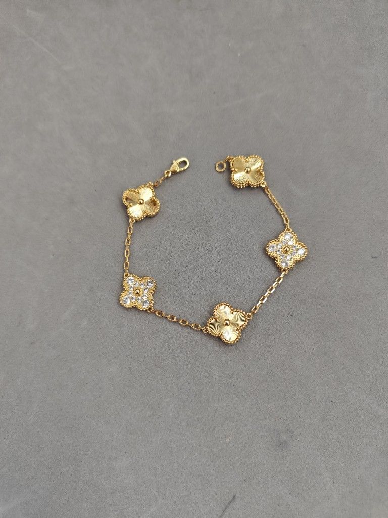 VCA Clover Laser With Zirconia Stone Unisex Bracelet 