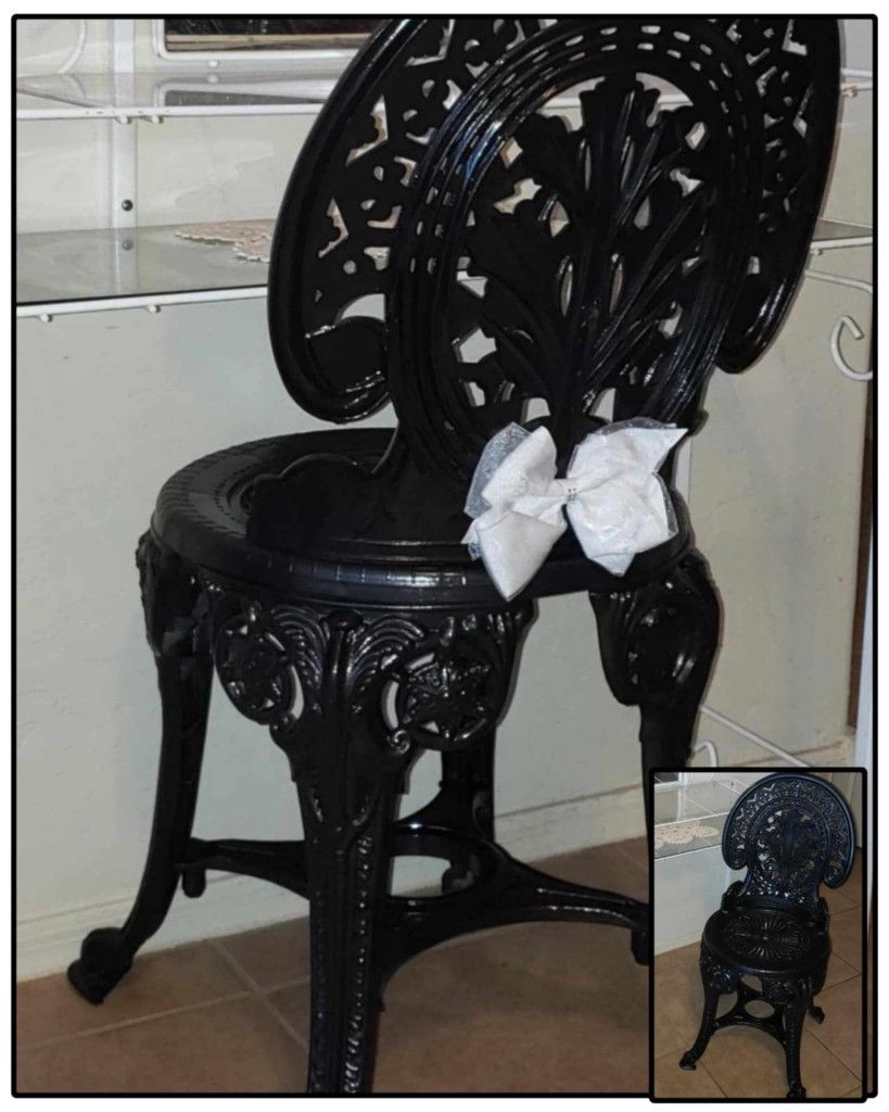 VINTAGE ORNATE BLACK GOTH GOTHIC WHITE BOW DRESSING TABLE VANITY CHAIR