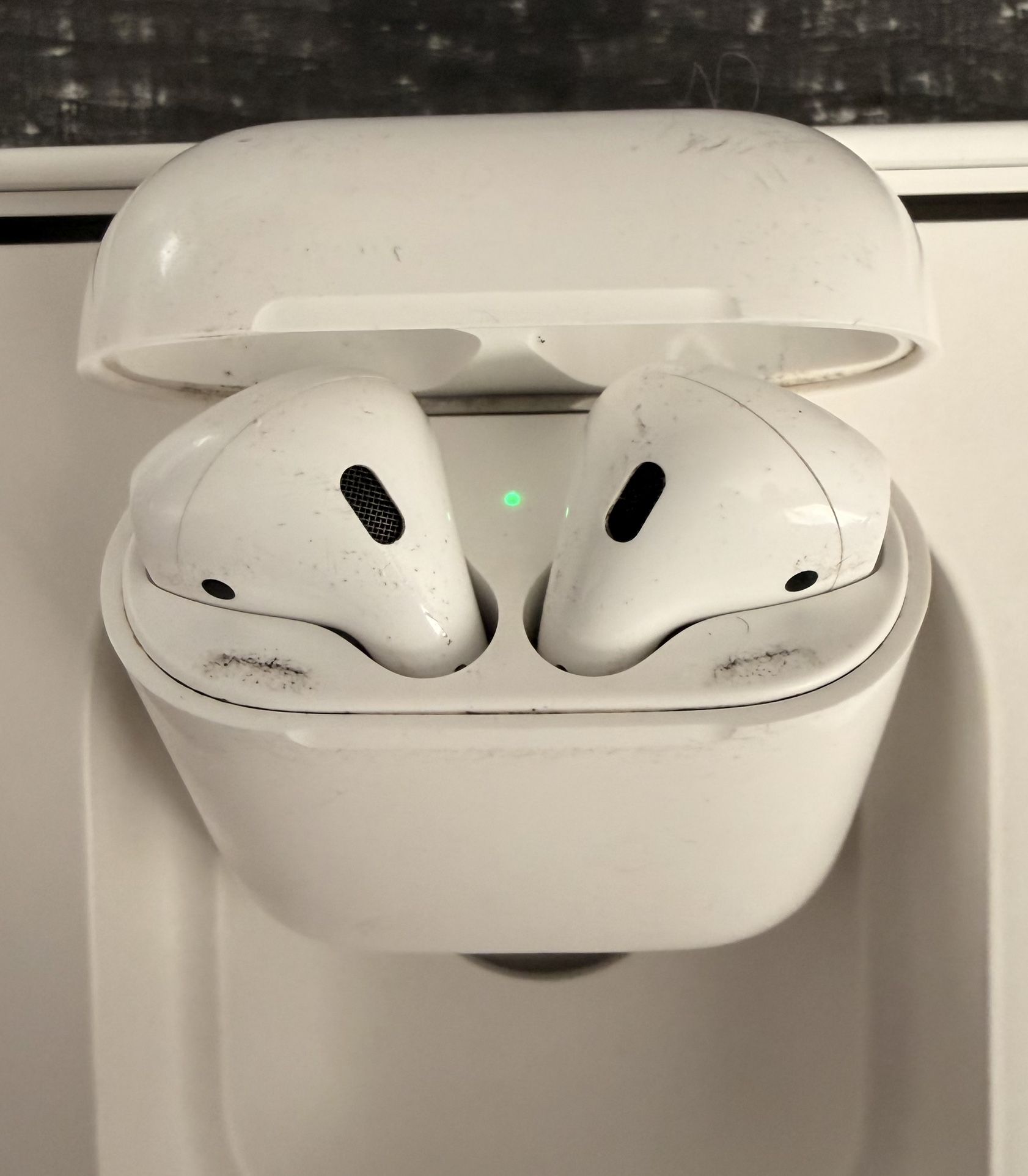 Apple AirPods with Charging Case (2nd generation)!