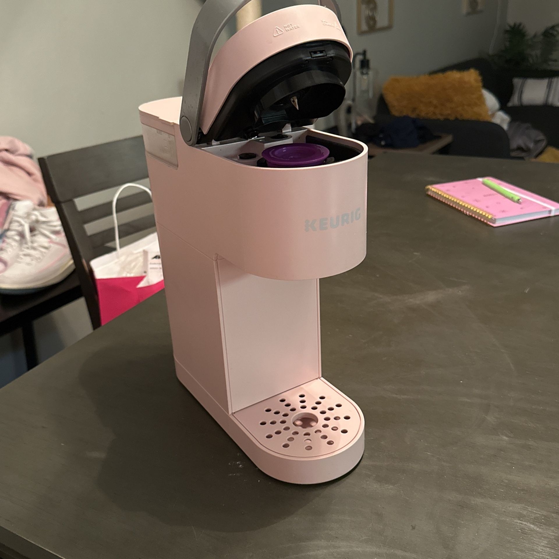 Baby Pink Keurig (Lightly Used)