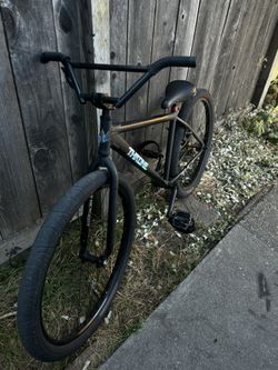 Fixed Gear Throne 29