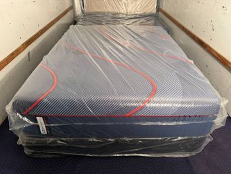 Like New! Sealy Posturepedic Elite Hybrid Mattress - Delivery Available 