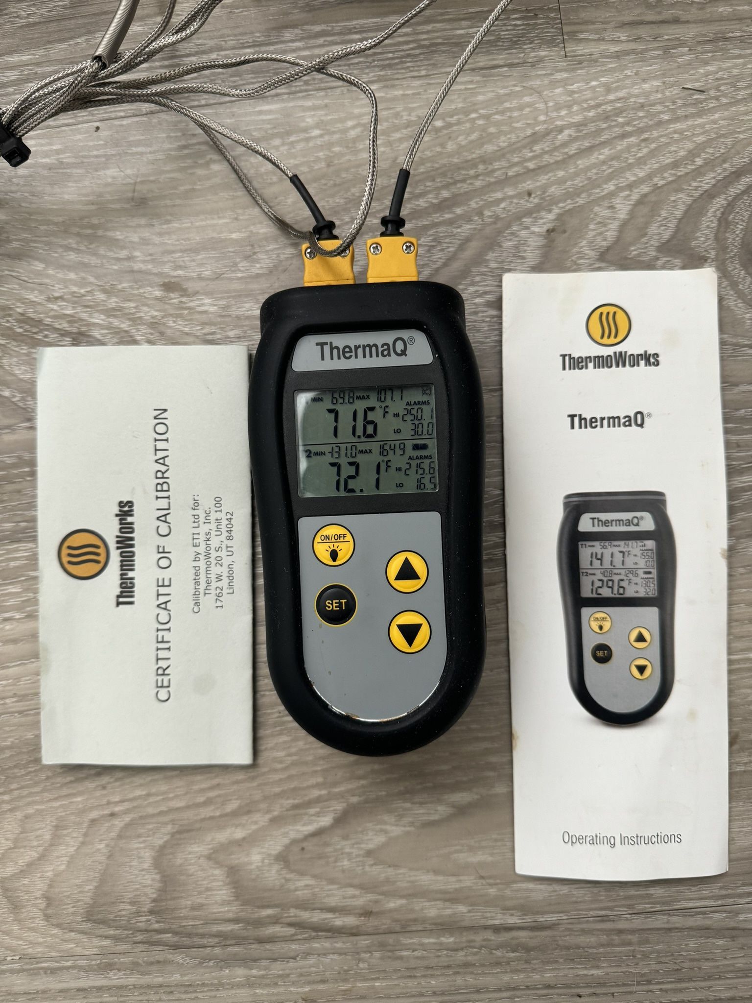 ThermoWorks ThermaQ Hand-held instant read bbq thermometer. Leave in food, leave in cooker