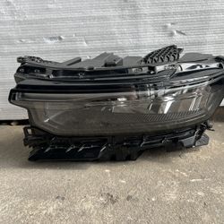 2021–2024 Jeep Grand Cherokee Headlight Left Side