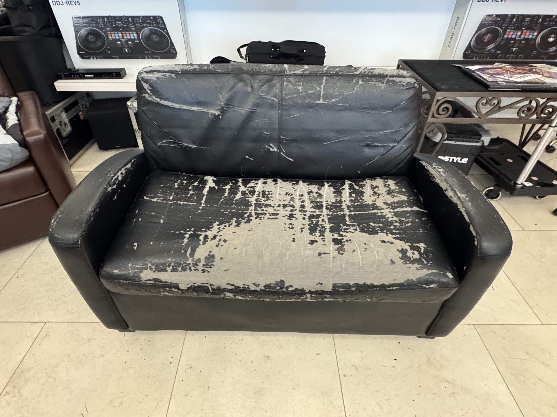 Free Couch & Bed Conversation