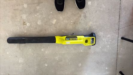 Blower without battery