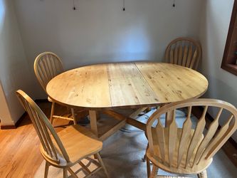 Solid wood Dining Table with 4 chairs