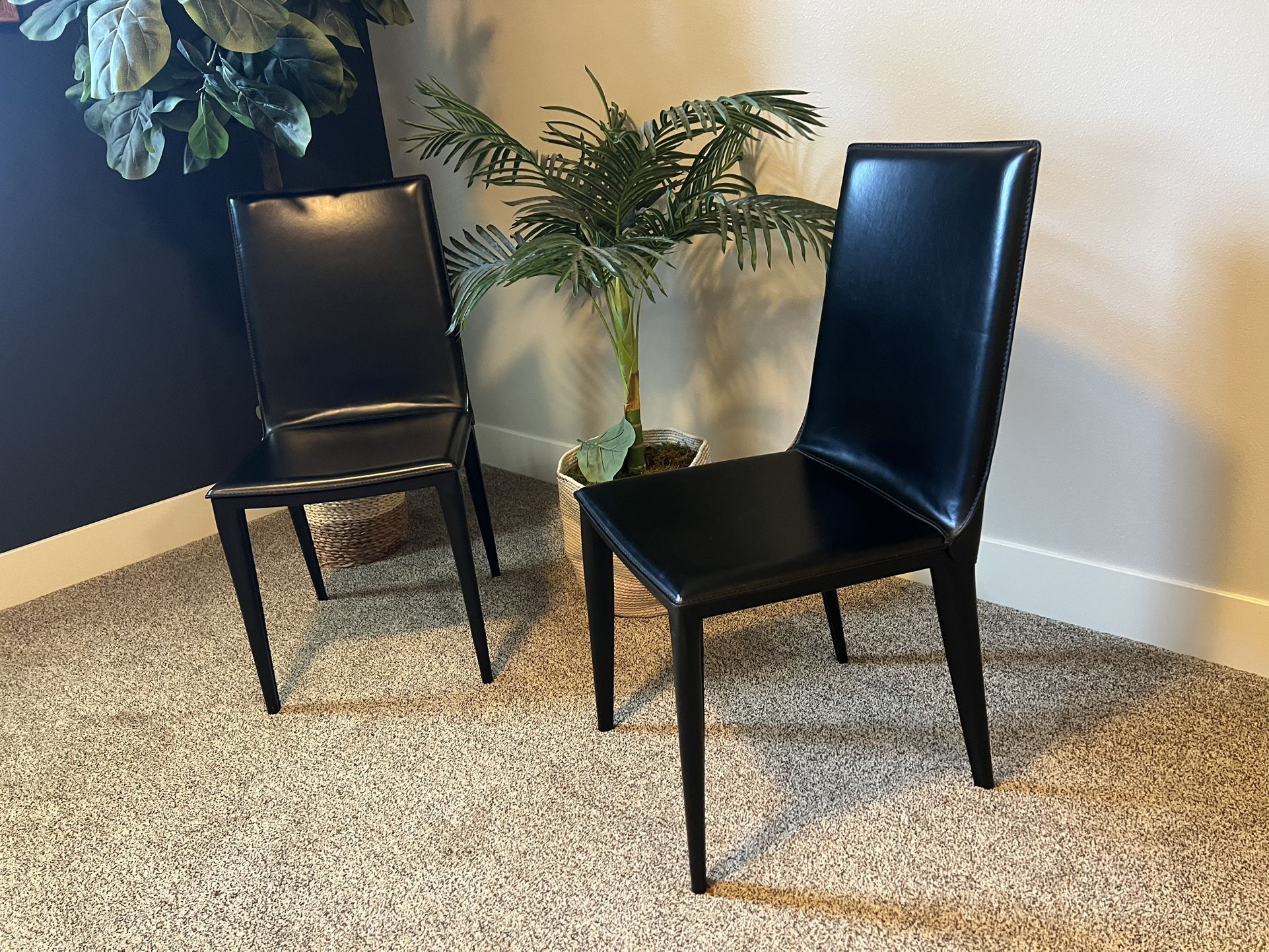 2 Frag Leather Chairs