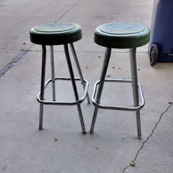 2 Bar Stools
