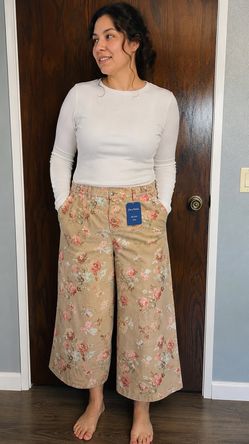 🌸 NEW Floral Wide Leg Pants – Size XXL