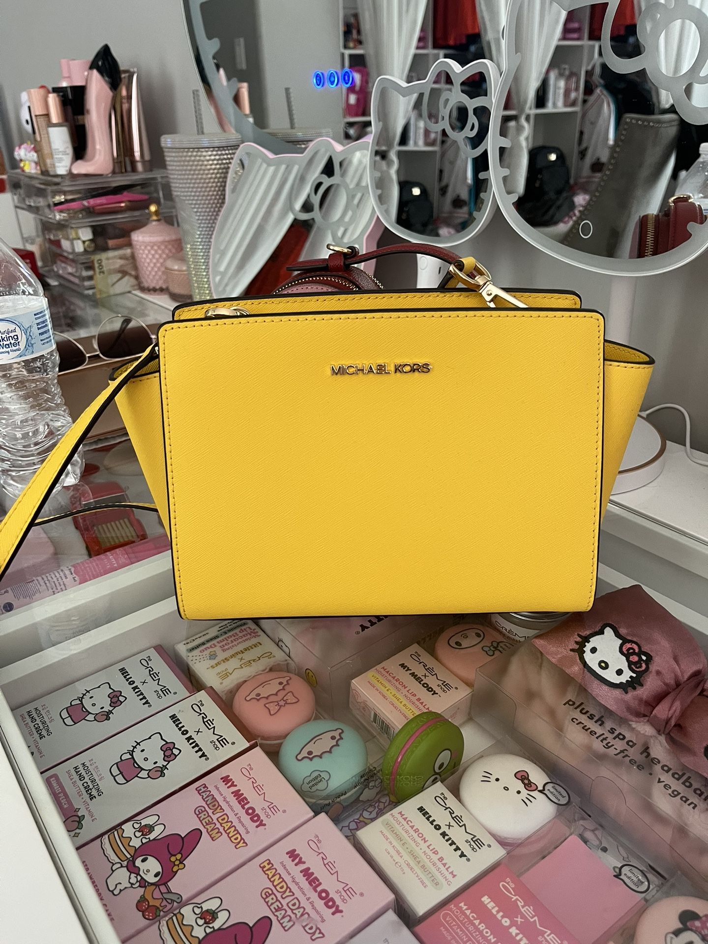 Michael Kors Selma mini Crossbody for Sale in Arlington, TX - OfferUp