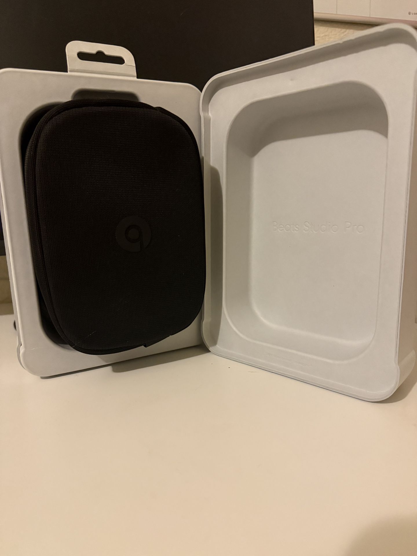 Beats Studio Pro - Sandstone