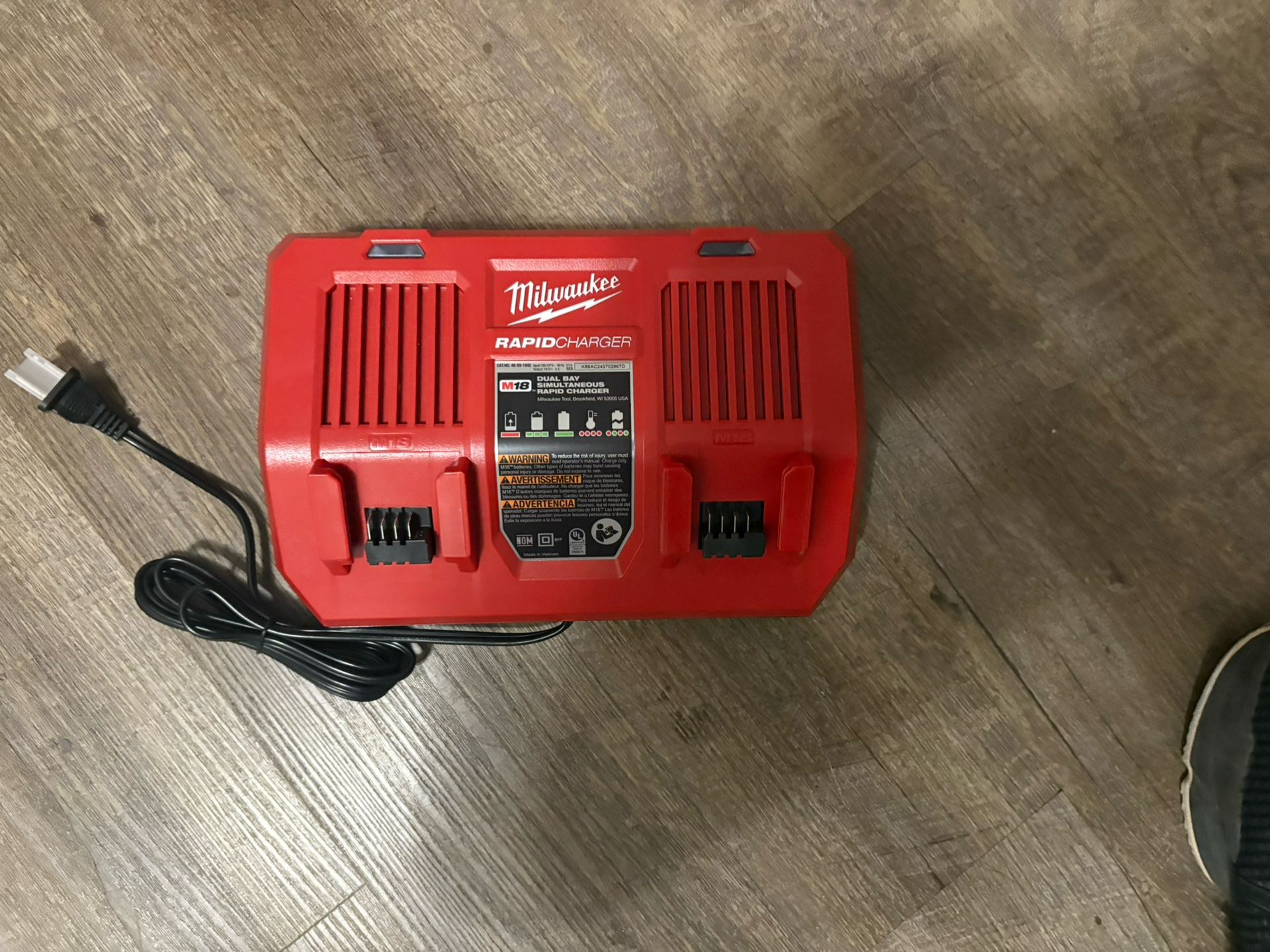 Milwaukee M18 Dual Rapid Charger