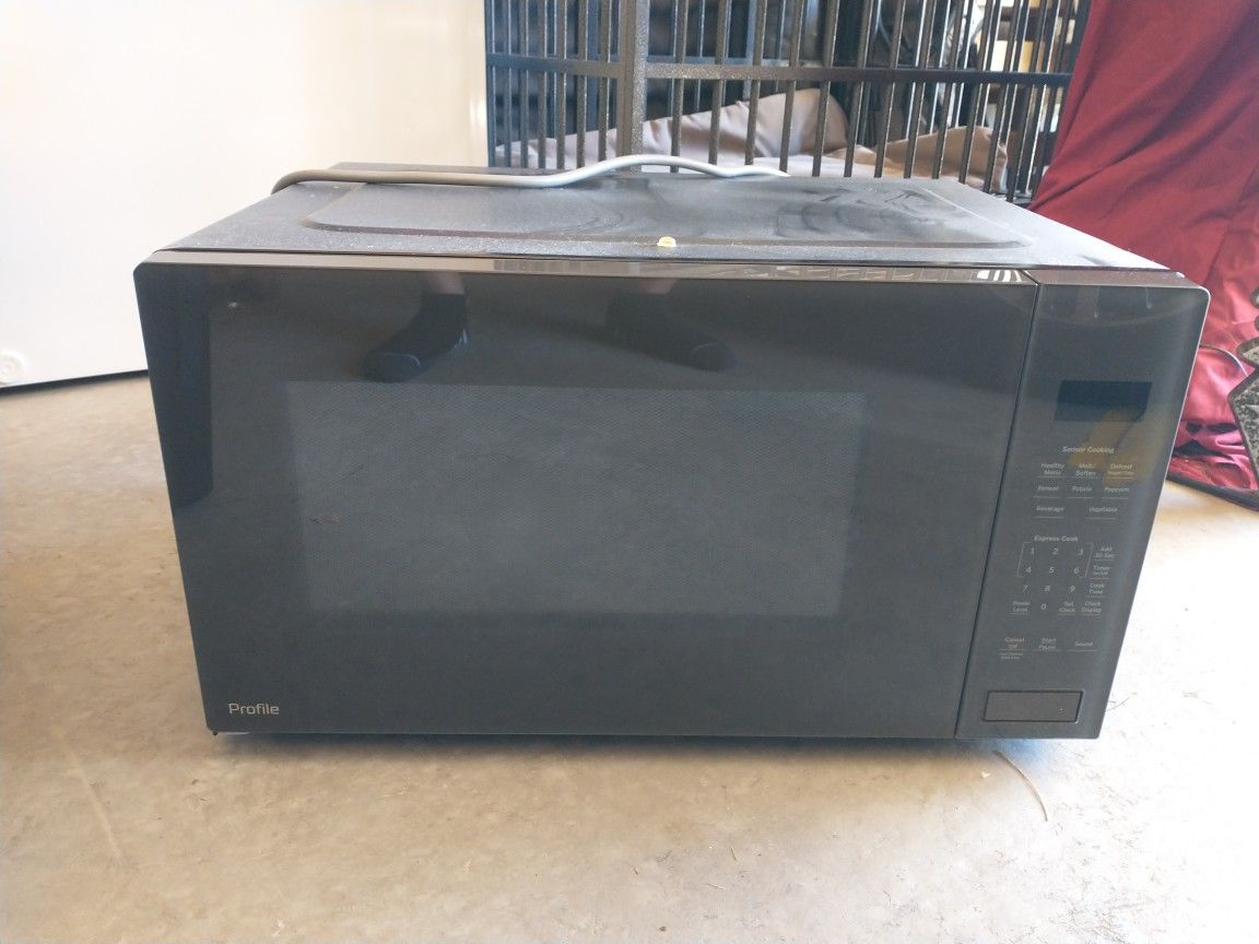 GE Profile 2.2 Cu. Ft. Built-In Sensor Microwave Oven