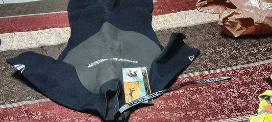 BODY GLOVE WET SUIT