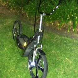 Giant Full Size Electric Stand-Up Scooter w/20" Wheels
