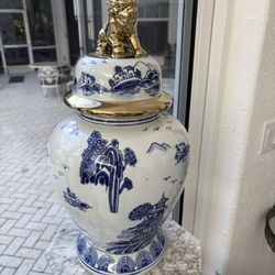 1 Beautiful 18” Tall Blue & White Ginger Jar With Gold Foo Lion Guardian Fu Dog On Lid. Asian Chinese Oriental Chinoiserie Japanese Pagoda Motif. 