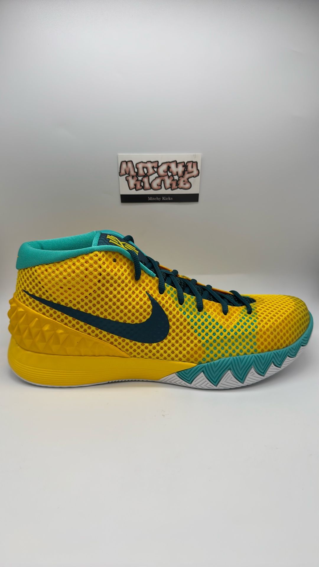 Nike Kyrie 1 Letterman Sz. 10