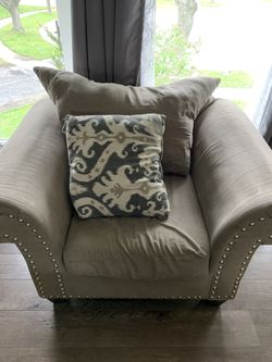 Multiple Couches And Coffee Table