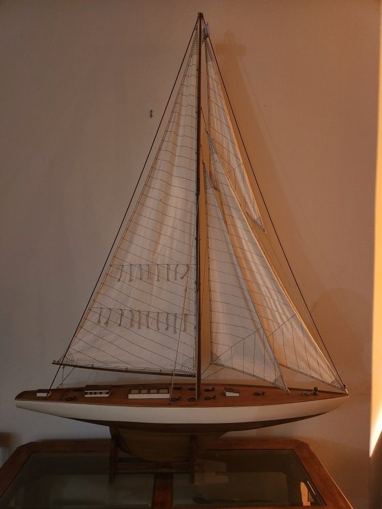 Berkeley Douglas Model Sailboat