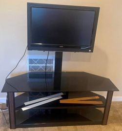 tv stand and 32 inch tv vizio brand