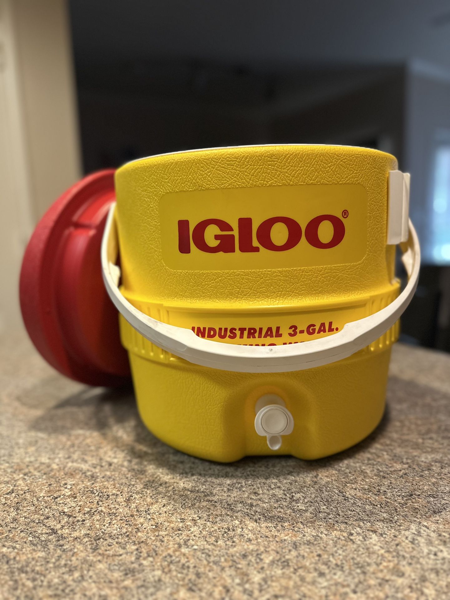 3-gallon Igloo Beverage Cooler