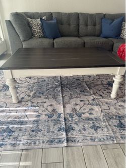 Coffee table - Farmhouse style