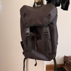 🎒 Herschel “Iona” Bag