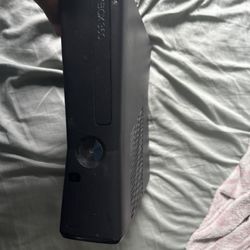 Xbox 360 With Multiple Controllers