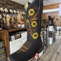 black girasol boot 