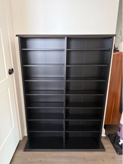 Bookcase/Bookshelf