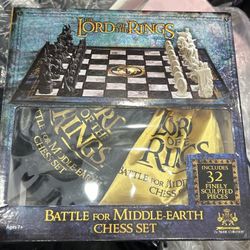 The  Lord of The Rings chess set