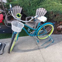 Girls Bike Huffy Southwind Cruiser 