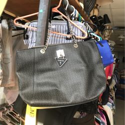 Guesss Pocketbook 