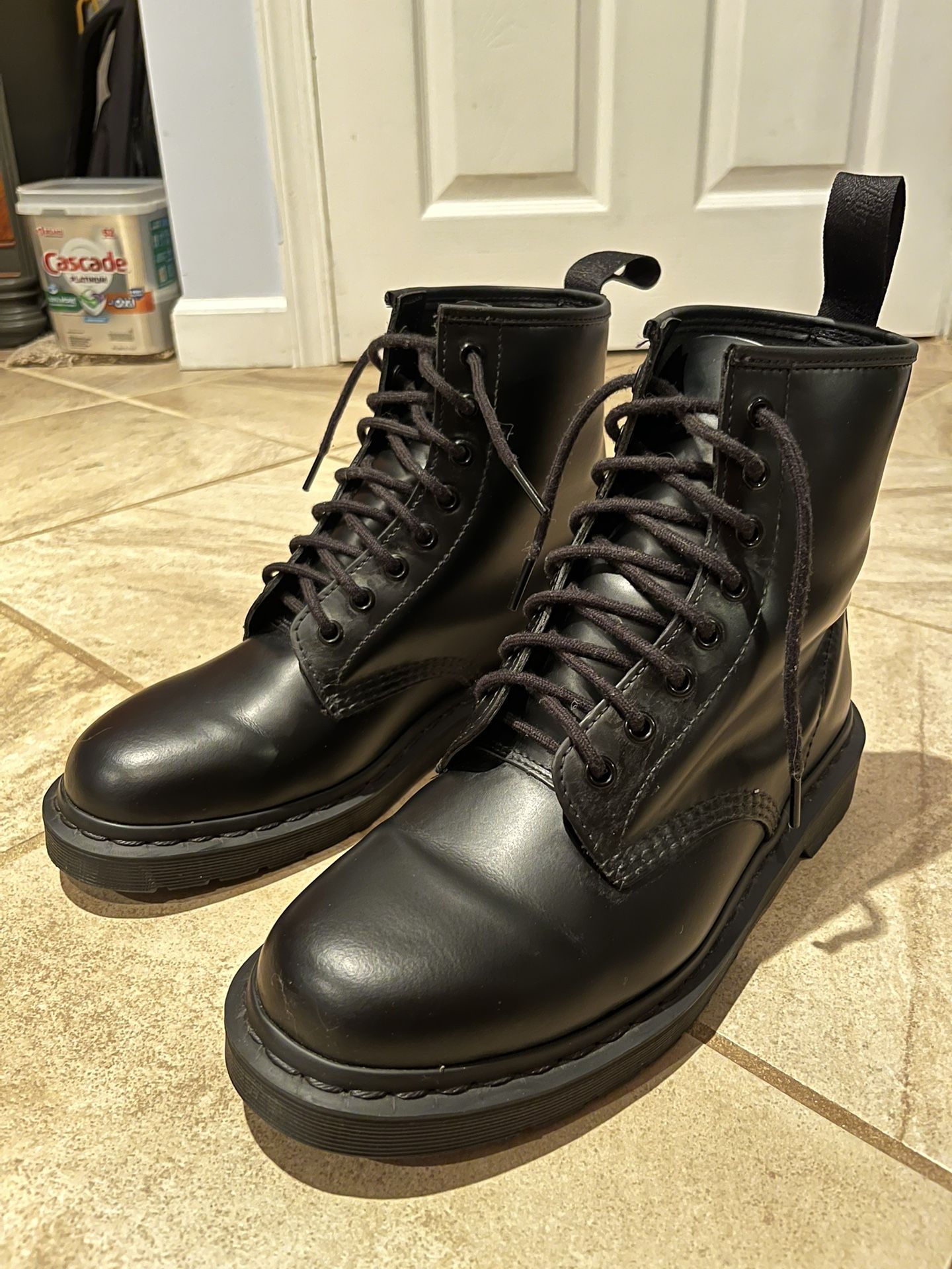 Doc Dr. Martens 1460 Mono Leather Boots - Mens 9