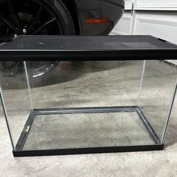 20 gallon “tall” aquarium with mesh cover and clips