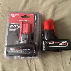 Milwaukee M12 12V Lithium-Ion High Output  5Ah Battery and M12 Red Lithium XC 3 