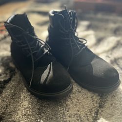 Women's Boots Combat Androgenous black suede style lace ups size 8