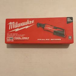 Brand New Milwaukee M12 Cordless 3/8” Ratchet ( Tool Only ).        100 Firme en Precio.         100 Firm on Price.