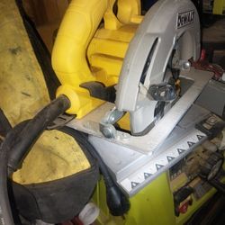 Dewalt 7 1/4" Electrical Saw 