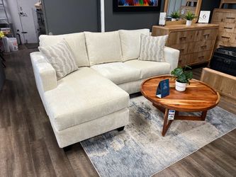 Reversible chaise sectional NEW ON SALE