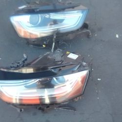 2013-2016 Audi A4 Complete Headlights (Xenon Hid) With Light Bulbs And Accessories Oem.