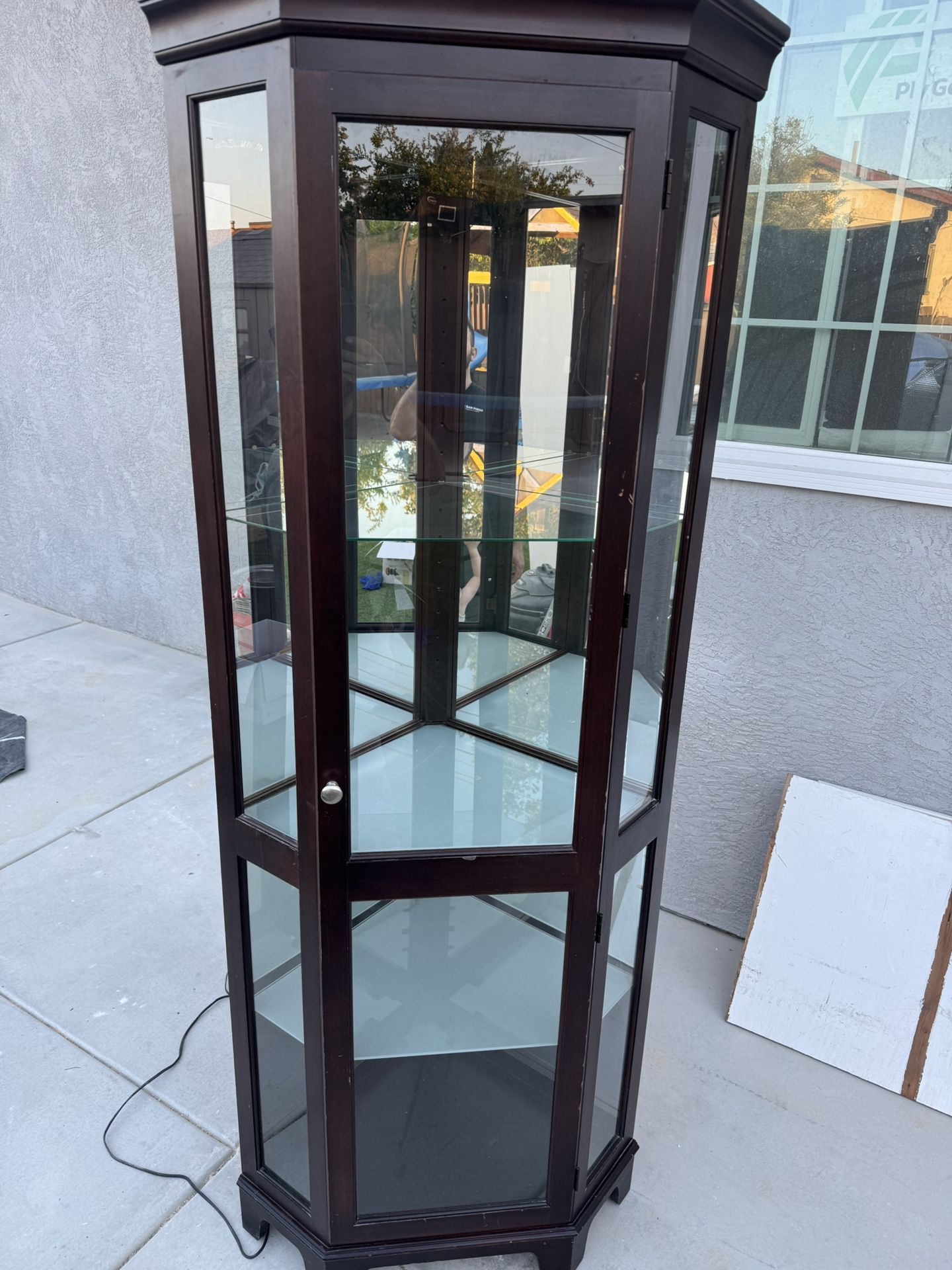 Corner Lighted Curio Cabinet w/Glass Doors & Shelves - Cherry