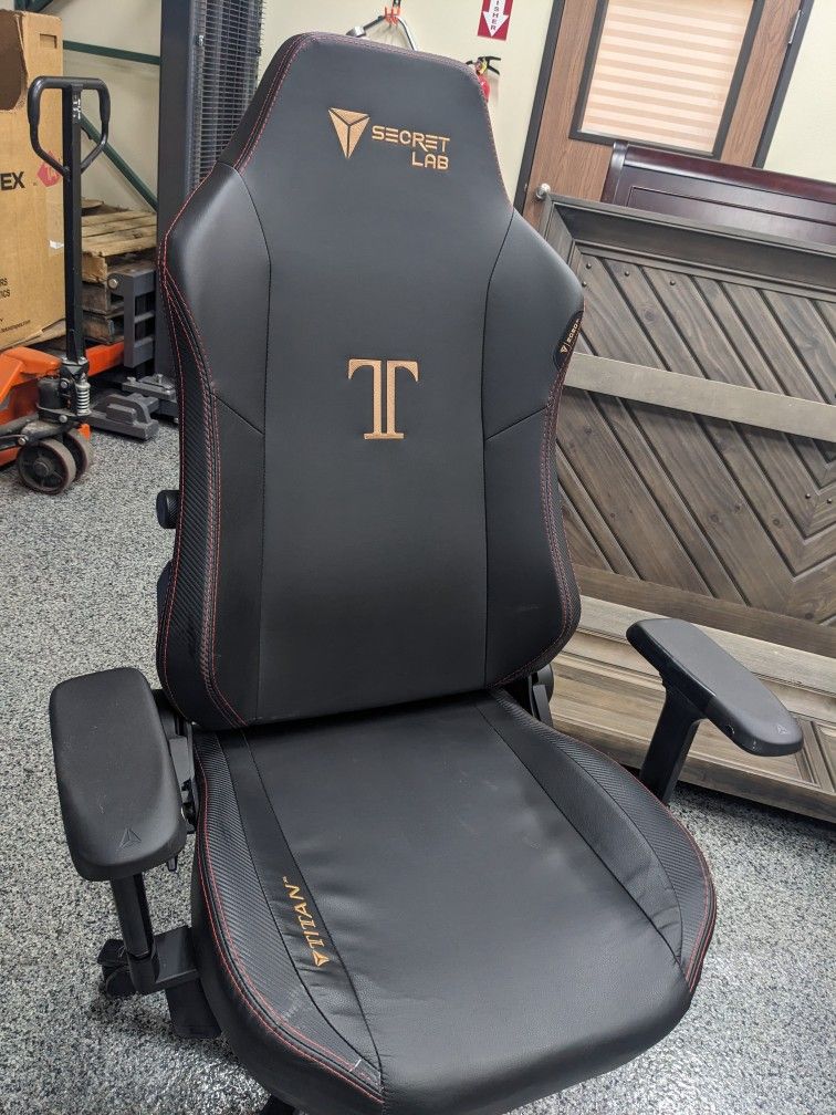 Secret Lab Titan XL Gaming Chair for Sale in Orange, CA OfferUp