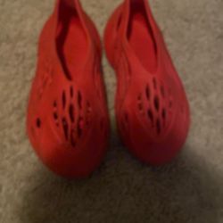 size 8 yeezy foam runners