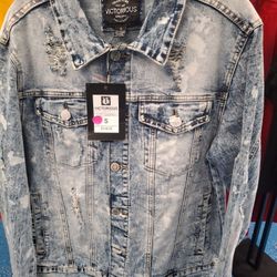 MEN DENIM JACKET SIZE SMALL